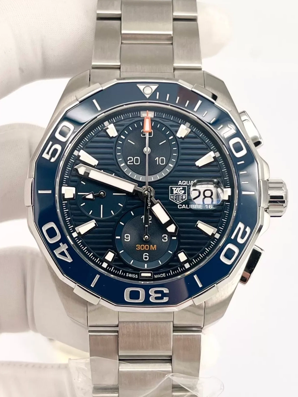 aquaracer-cay211b-blue-ceramic-43mm-calibre-1