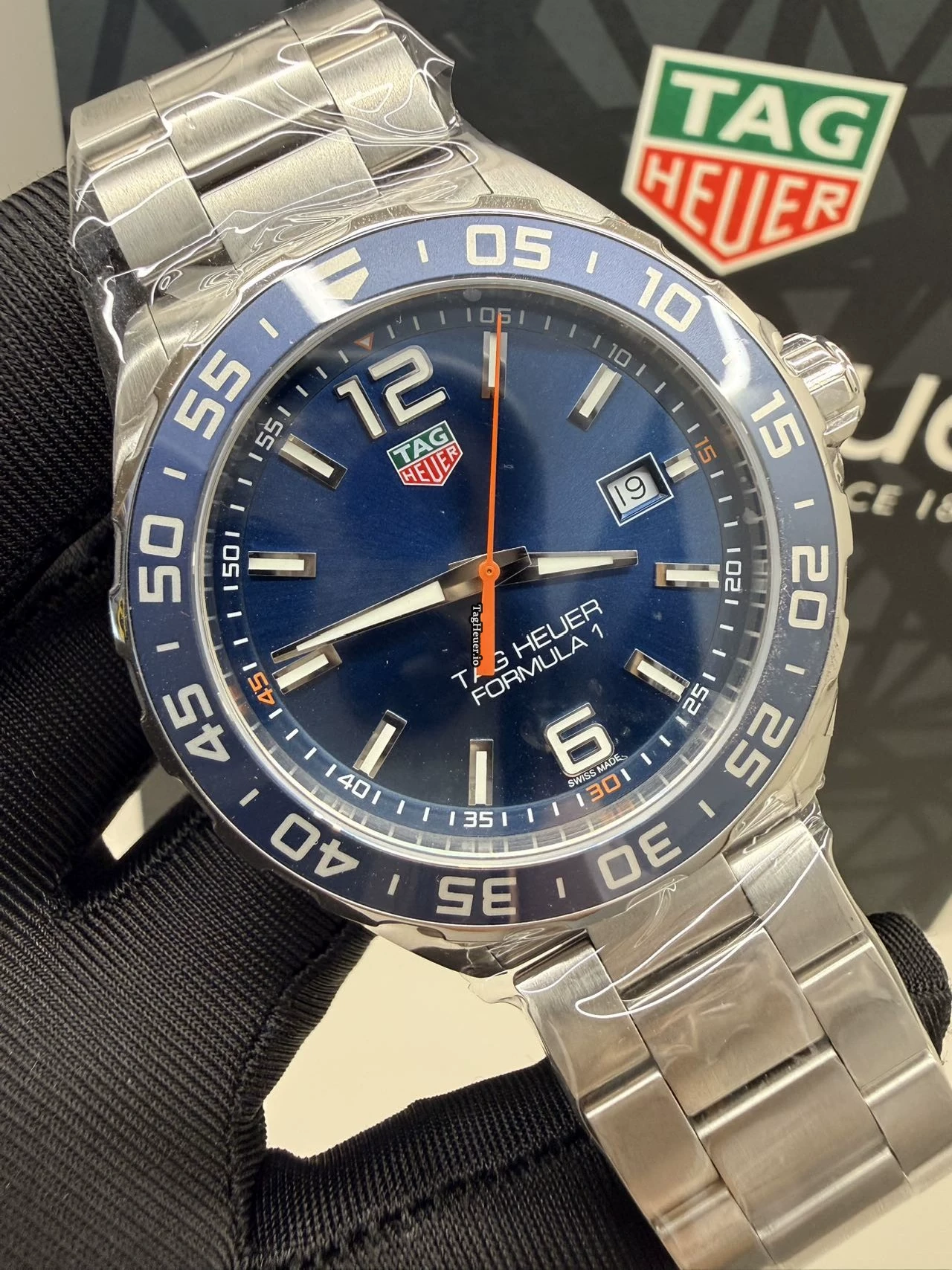 formula-1-waz1010-ba0842-blue-dial-2