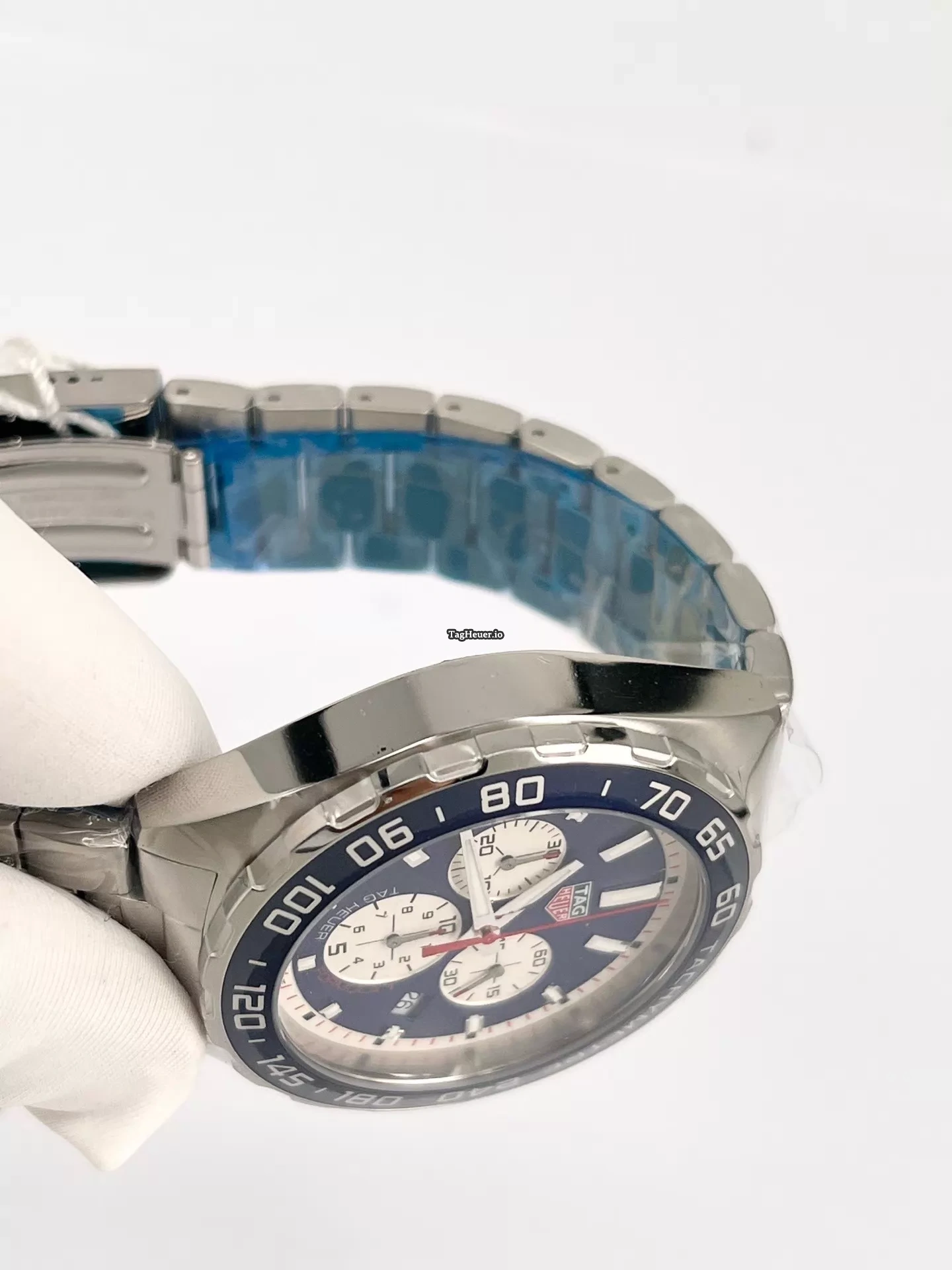 formula-1-caz101ak-red-bull-racing-blue-dial-3